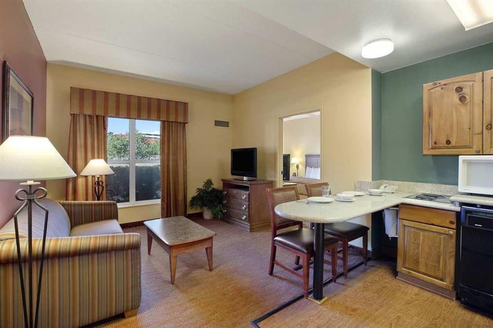 Mainstay Suites Phoenix North Bilik gambar